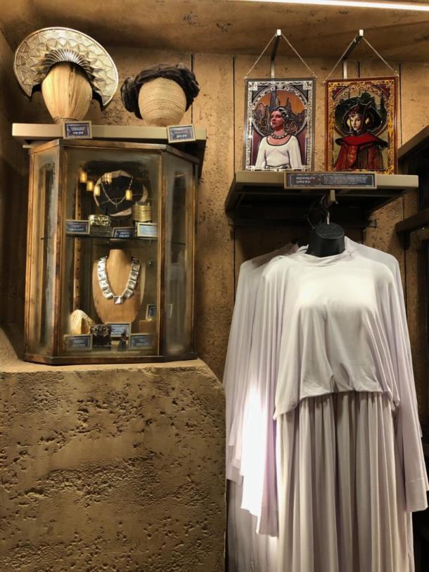 Dok-Ondar&rsquo;s Den of Antiquities, Relive Star Wars’ Past at Dok-Ondar&rsquo;s Den of Antiquities