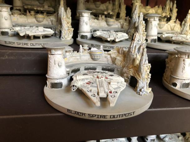 Galaxy's Edge Marketplace, A Tour of Black Spire Outpost&#8217;s Marketplace in Star Wars: Galaxy&#8217;s Edge