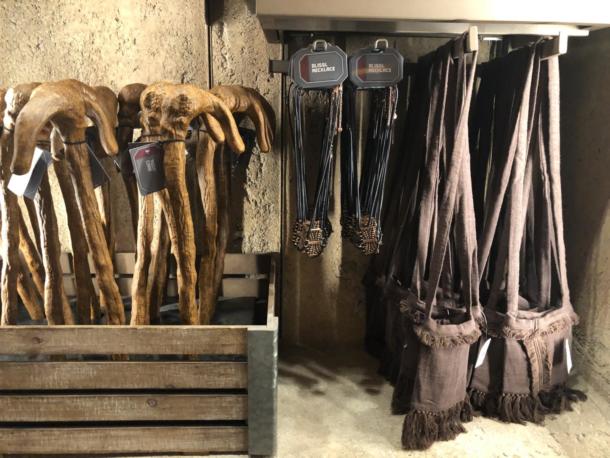 Dok-Ondar&rsquo;s Den of Antiquities, Relive Star Wars’ Past at Dok-Ondar&rsquo;s Den of Antiquities