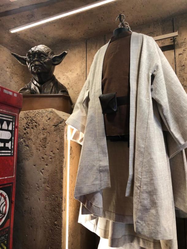 Dok-Ondar&rsquo;s Den of Antiquities, Relive Star Wars’ Past at Dok-Ondar&rsquo;s Den of Antiquities