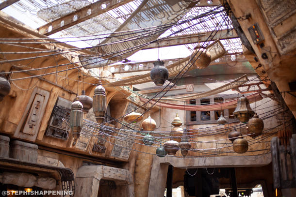 , Postcards from Batuu – A Scenic Daytime Look Around Galaxy’s Edge