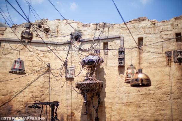 , Postcards from Batuu – A Scenic Daytime Look Around Galaxy’s Edge