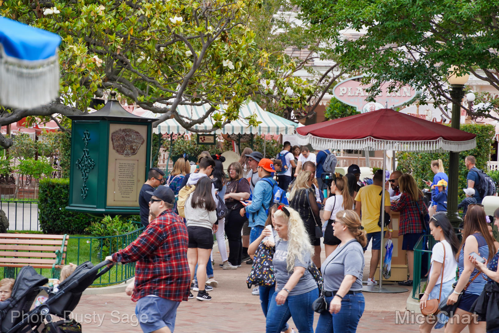 , Disneyland Update &#8211; Red, White and Boooooo