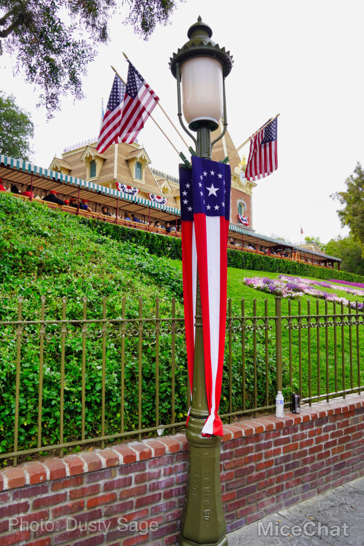, Disneyland Update – Red, White and Boooooo