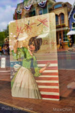Patriotic-Decorations-Disneyland-Main-Street-Windows-MiceChat