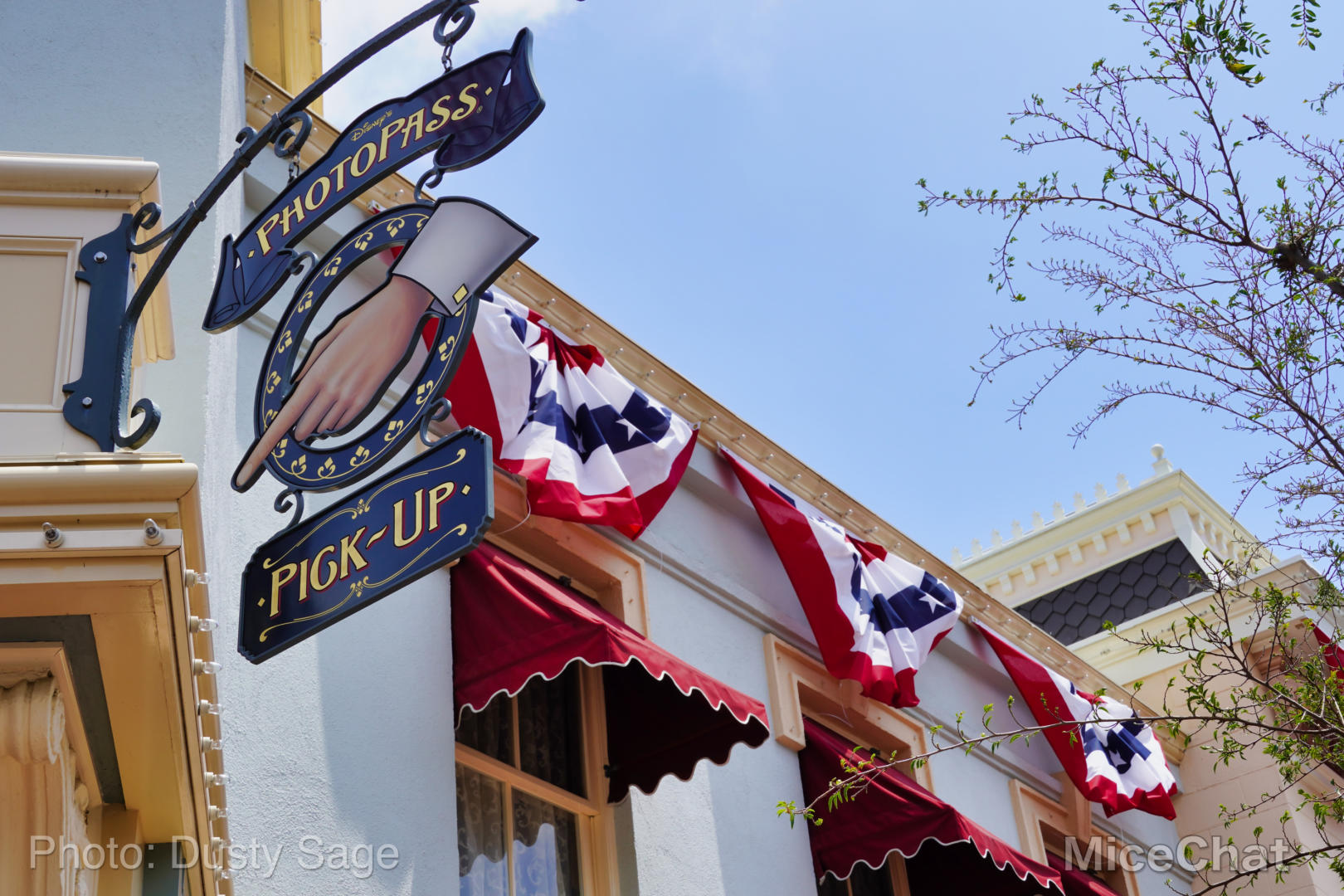 , Disneyland Update &#8211; Red, White and Boooooo