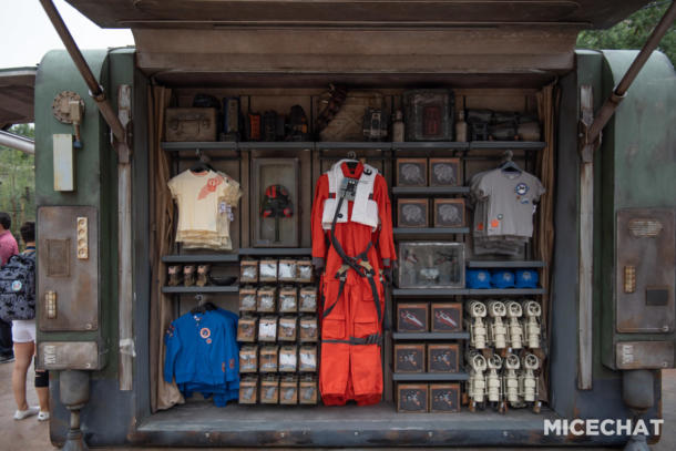 Star Wars Clothing, Cloth and Thread: The Clothing of Star Wars Land