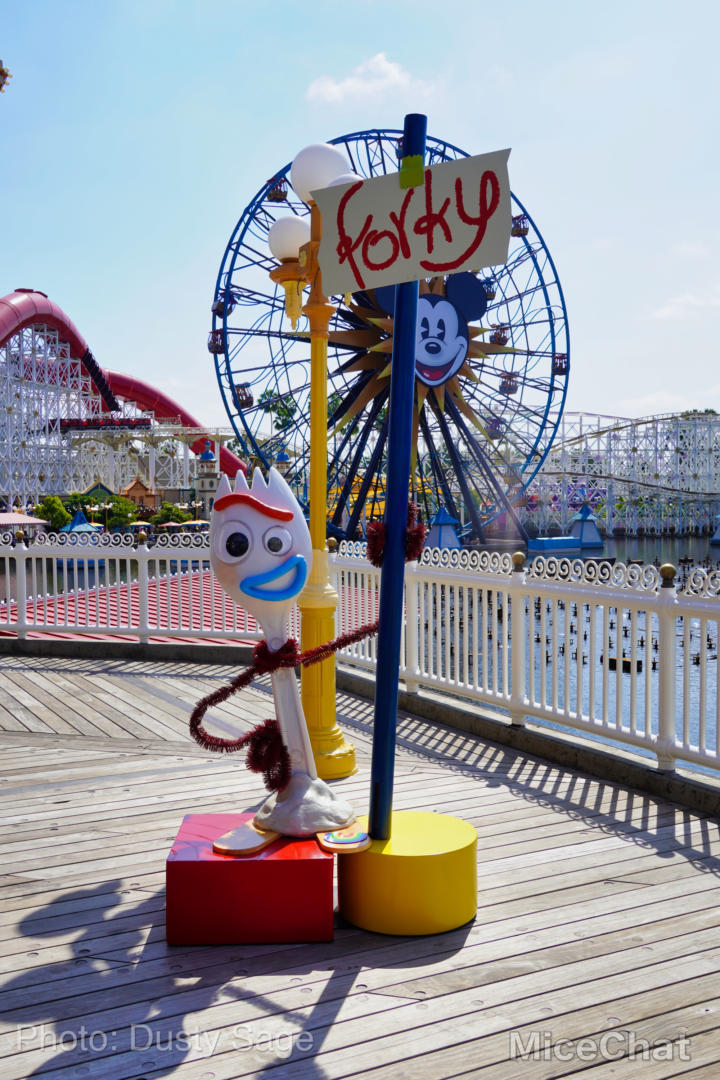 , Disneyland Update &#8211; Red, White and Boooooo