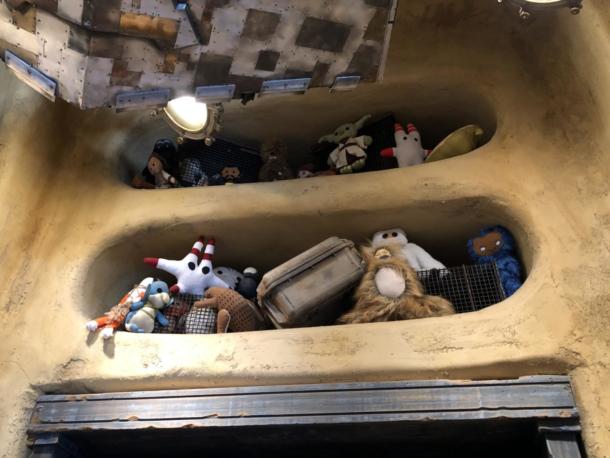 Galaxy's Edge Marketplace, A Tour of Black Spire Outpost&#8217;s Marketplace in Star Wars: Galaxy&#8217;s Edge