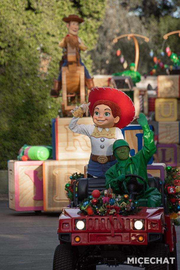 Disneyland Christmas, Disneyland Resort Announces Christmas in July