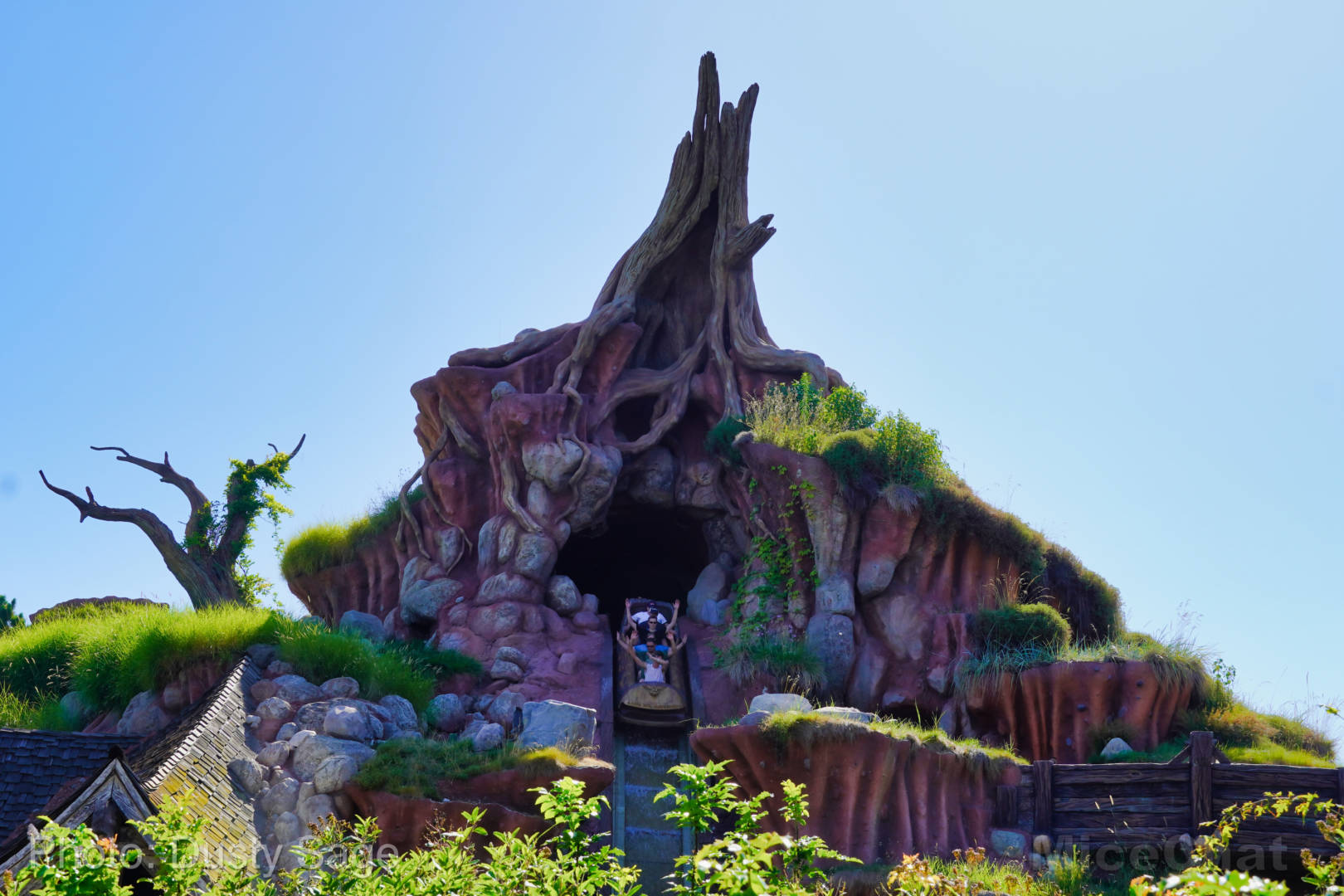 , Disneyland Update &#8211; Some Things Hot and Some Things Not