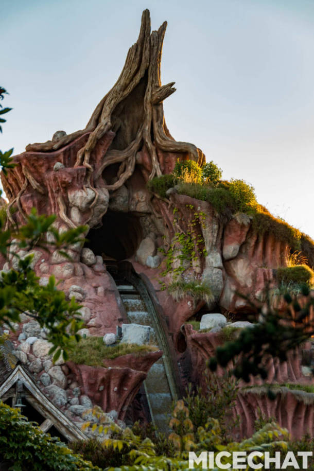 , Disneyland Update: 64 with More and More
