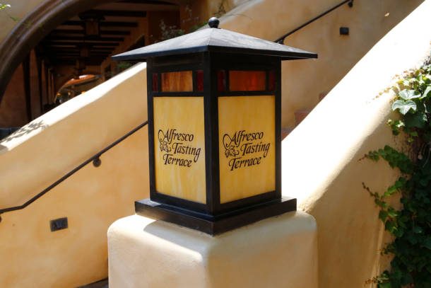 Disneyland Bars, Boozyland: The Best Bars of the Disneyland Resort
