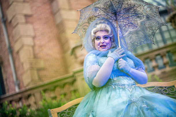 , Dateline Disney World: Sighting of the New Ghost Bride and Other Not-So-Scary Updates