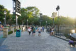 Disneyland-Crowds-New-Orleans-Square