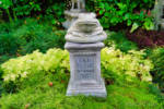 Disneyland-Haunted-Mansion-Fly-Bait-pet-cemetry