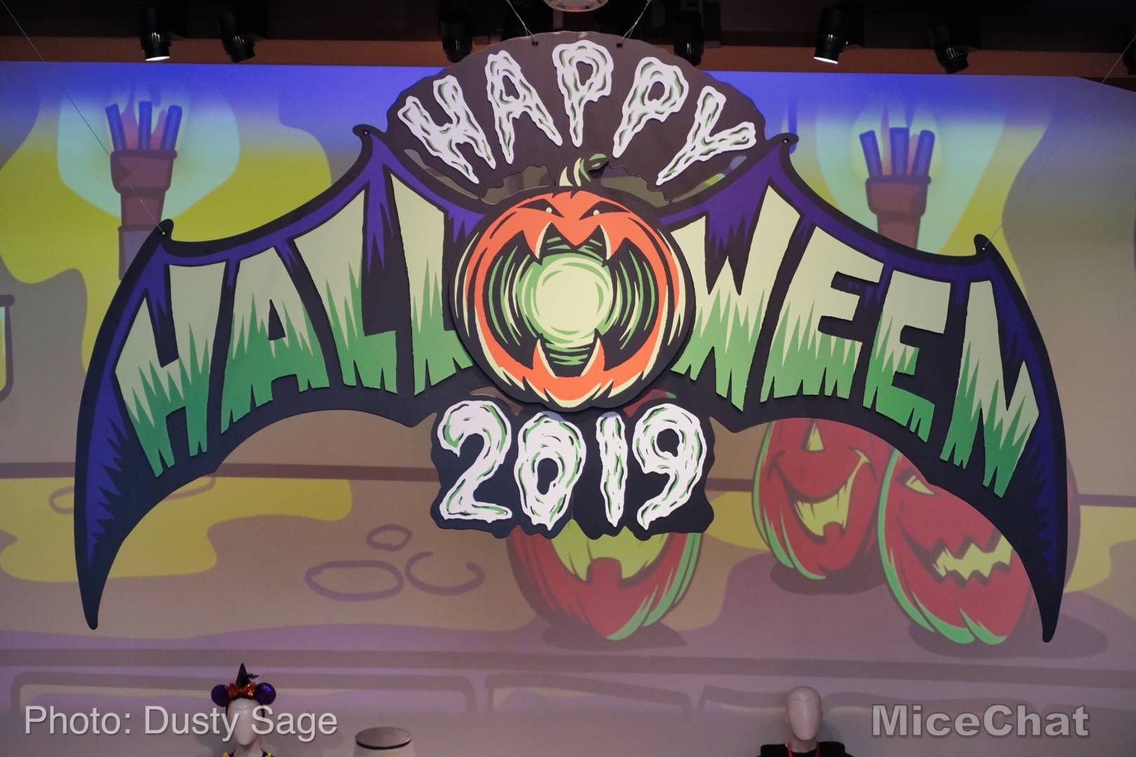 , Disneyland Update: Entertainment Trick & Halloween Treat