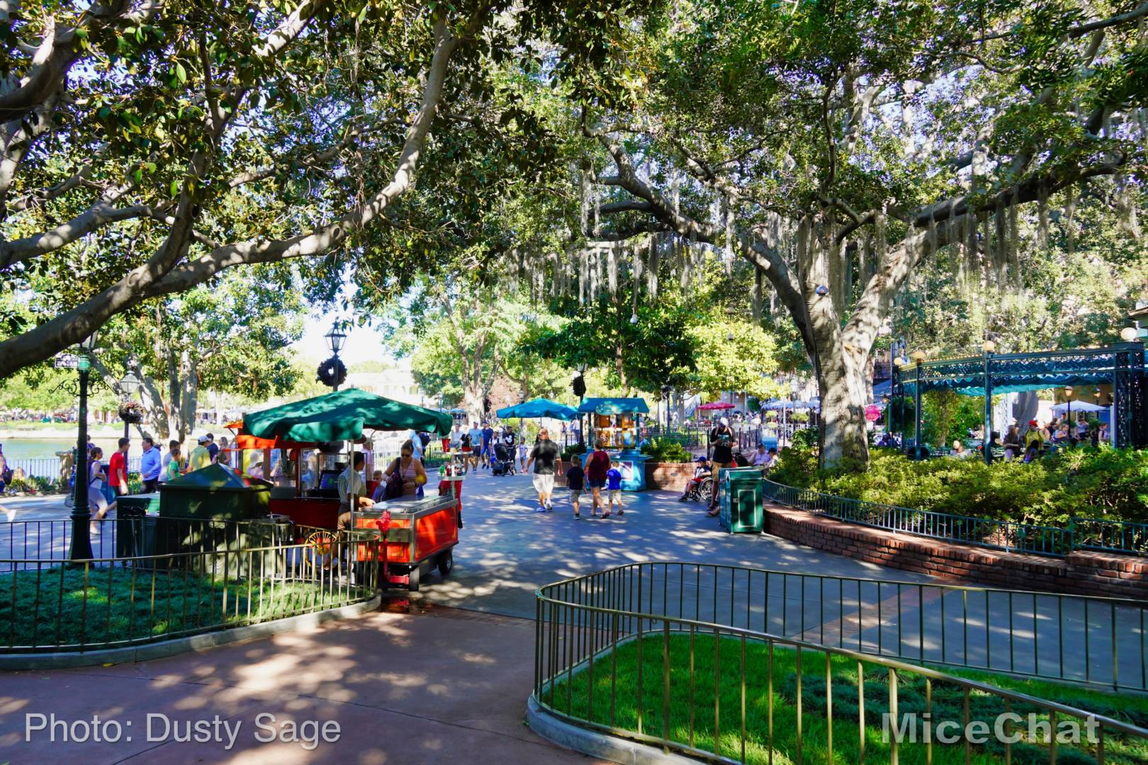 , Disneyland Update: Entertainment Trick &#038; Halloween Treat