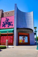 Disneyland-Pop-Up-Disney-1