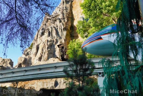 , Disneyland Update &#8211; Matterhorn Mischief, Train Trouble, and Haunted Happenings