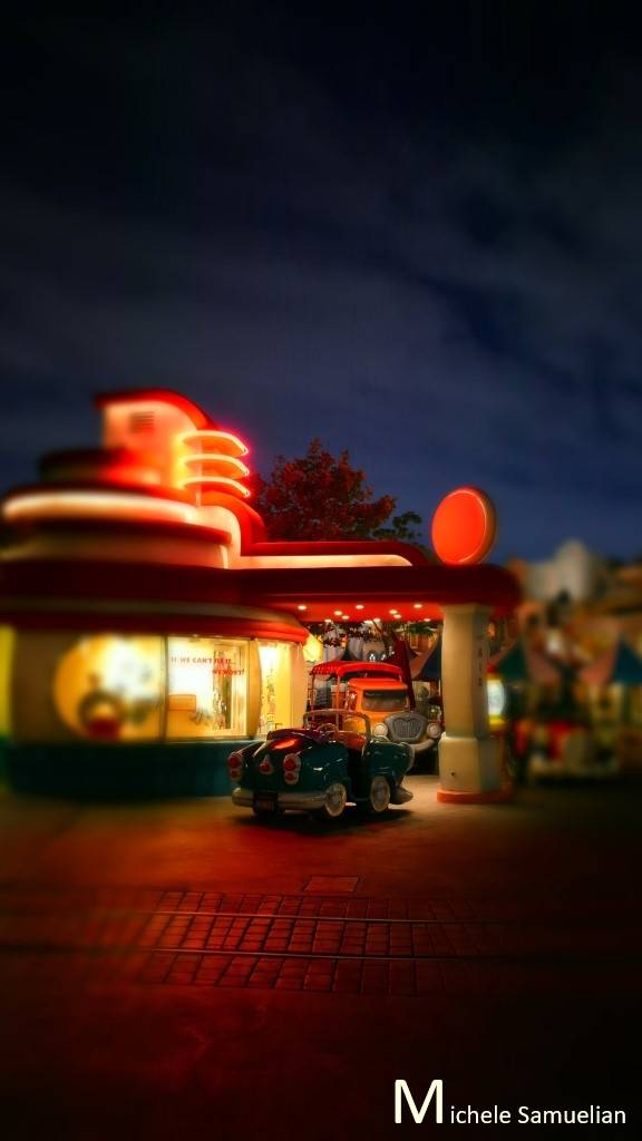 , Disneyland Update – The Bridge to Halloween Town