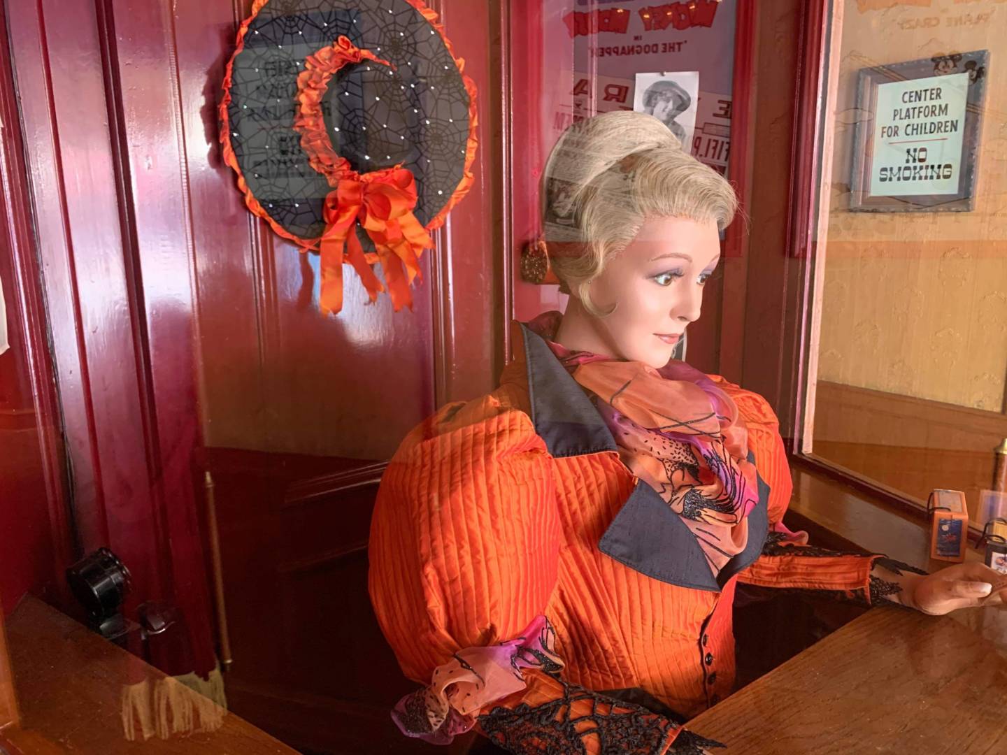 , Disneyland Update – Halloween Screams Into Disneyland