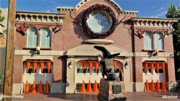 , Disneyland Update – Halloween Screams Into Disneyland