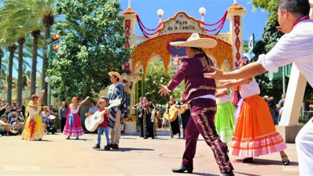 , Disneyland Update – Halloween Screams Into Disneyland