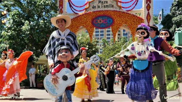 , Disneyland Update – Halloween Screams Into Disneyland