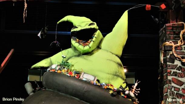 , Disneyland Update – Halloween Screams Into Disneyland