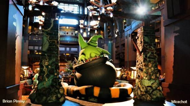 , Disneyland Update – Halloween Screams Into Disneyland
