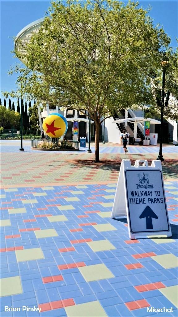 , Disneyland Update – The Bridge to Halloween Town