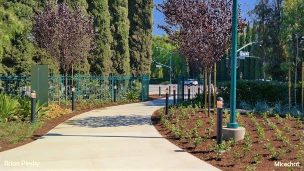 , Disneyland Update – The Bridge to Halloween Town