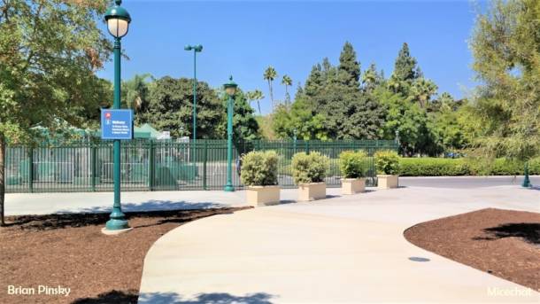 , Disneyland Update – The Bridge to Halloween Town