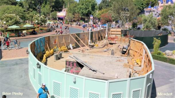 , Disneyland Update – The Bridge to Halloween Town