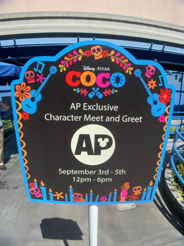 , Disneyland Update – Halloween Screams Into Disneyland
