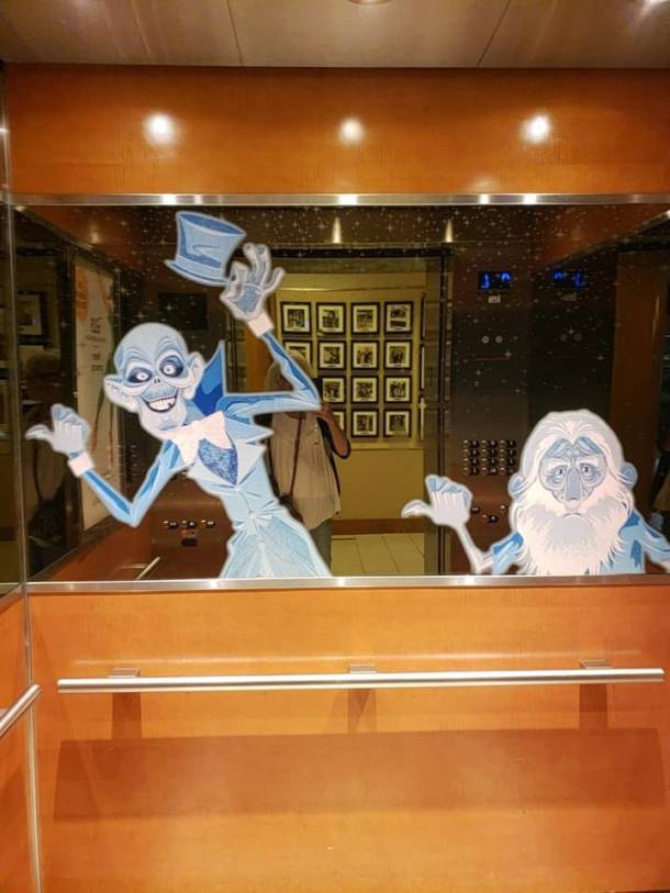 , Disneyland Update – The Bridge to Halloween Town