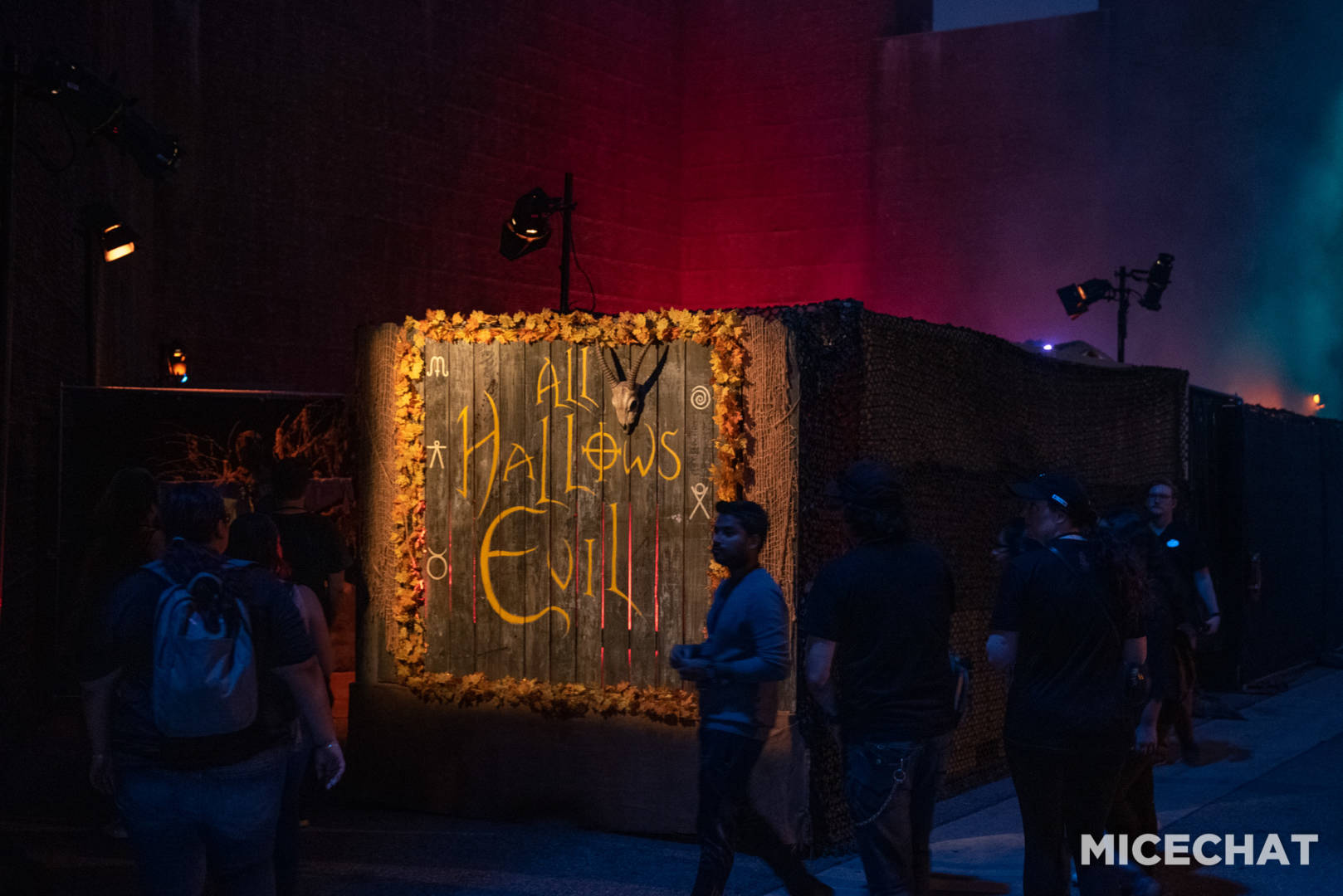 , Halloween Horror Nights Adds Humor at Universal Studios Hollywood