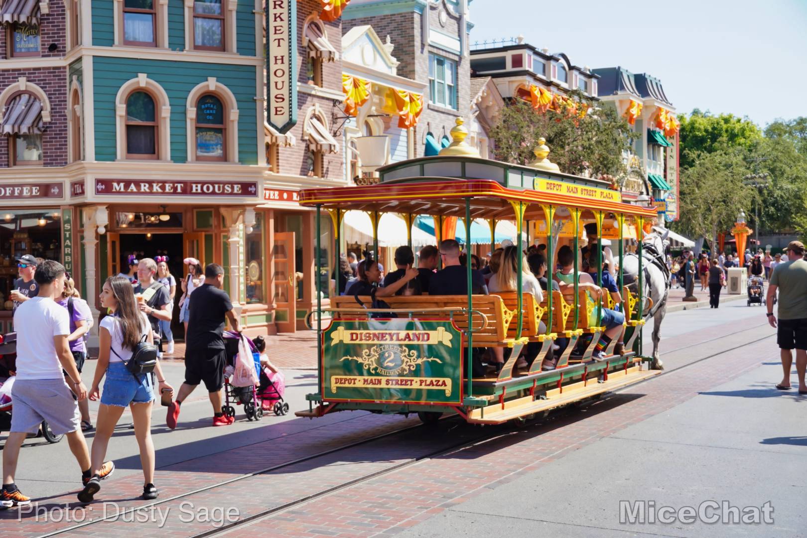 , Disneyland Update &#8211; Rocks Roll &#038; Halloween Gold