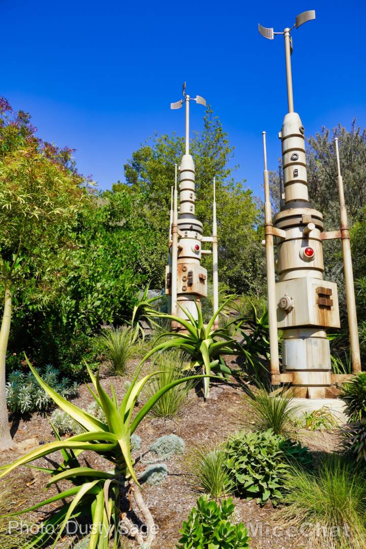 , Disneyland Update – Rocks Roll & Halloween Gold