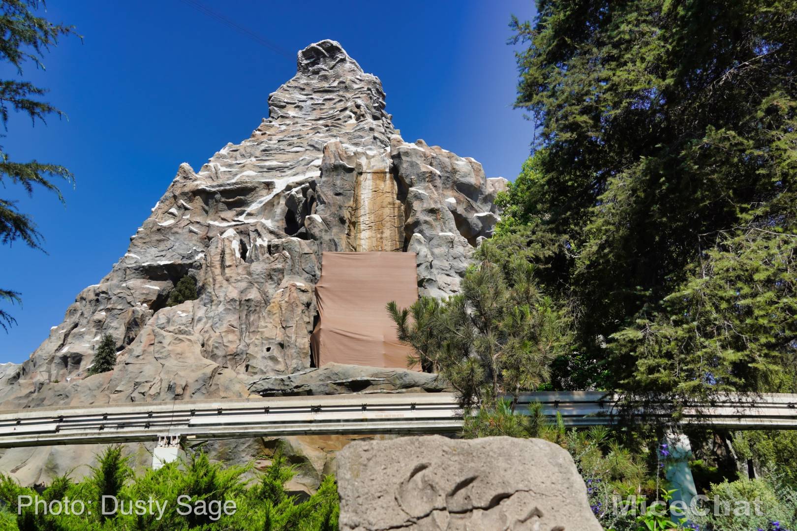, Disneyland Update – Rocks Roll & Halloween Gold