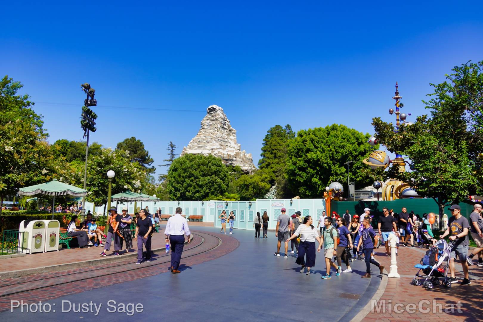 , Disneyland Update – Rocks Roll & Halloween Gold