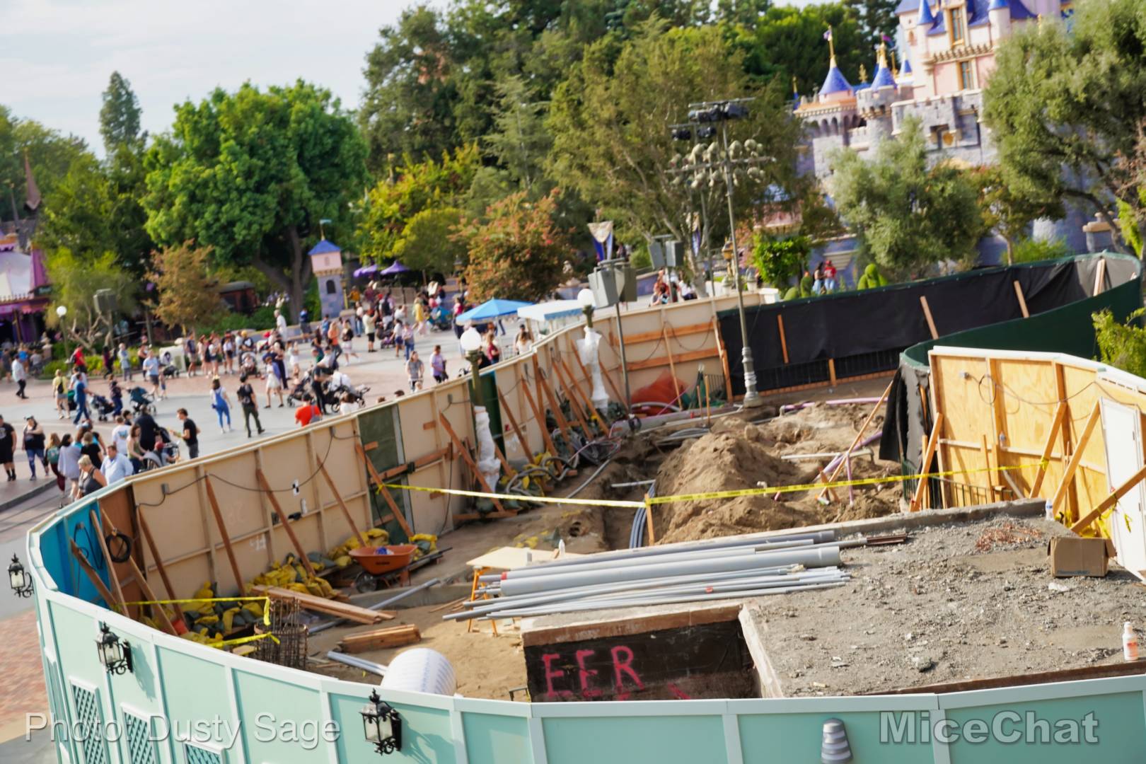 , Disneyland Update – Fantastic, Drastic & Unplugging a Classic