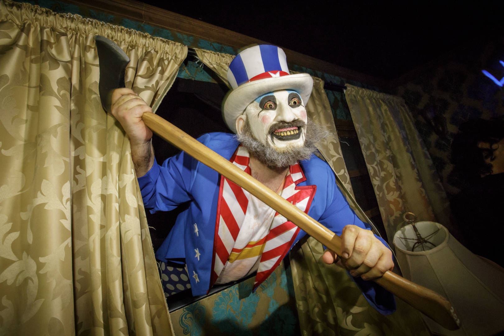 , Halloween Horror Nights Adds Humor at Universal Studios Hollywood