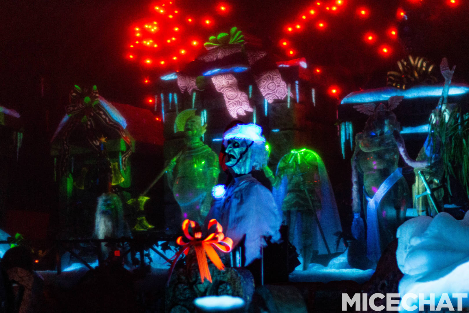 , Disneyland Update – Halloween Screams Into Disneyland