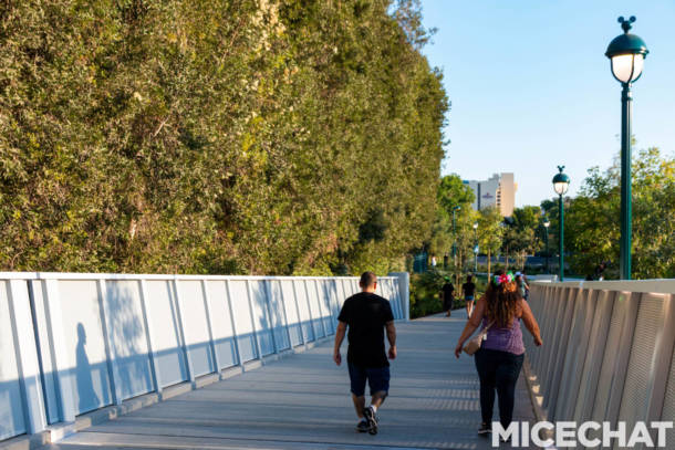 , Disneyland Update – The Bridge to Halloween Town