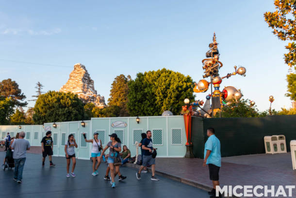 , Disneyland Update – The Bridge to Halloween Town