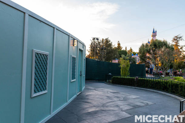 , Disneyland Update – The Bridge to Halloween Town