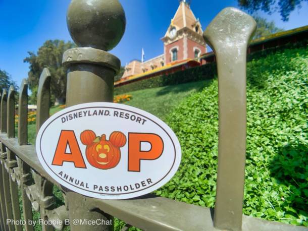 , Disneyland Update – The Bridge to Halloween Town