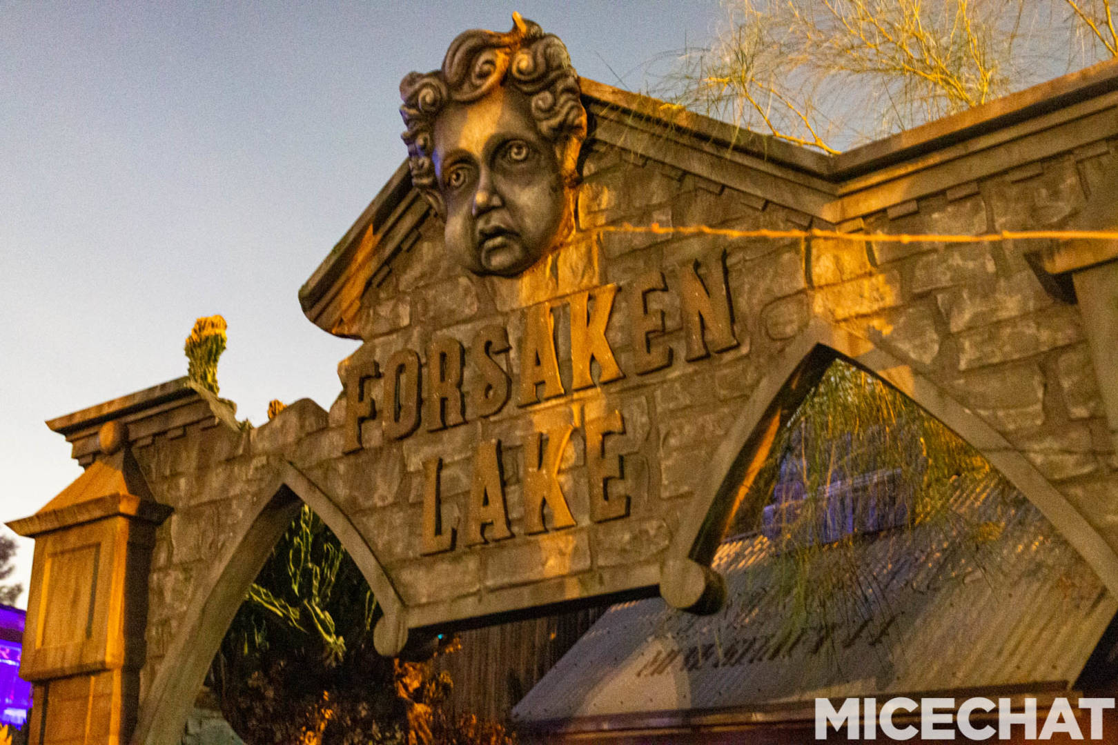 , The Fog Awaits: Your Guide to Knott’s Scary Farm Halloween Haunt 2022!